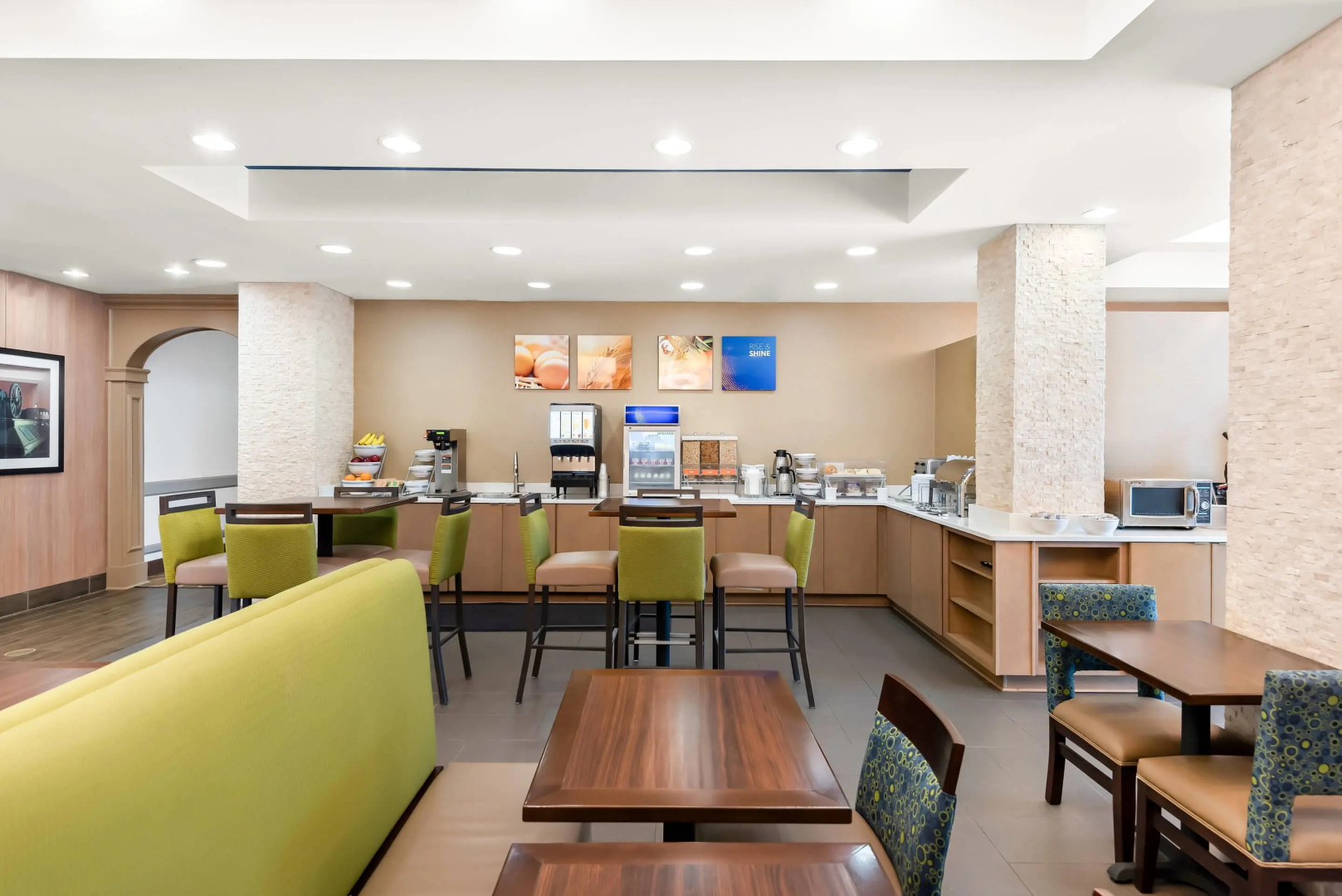 Photo - Comfort Suites New Orleans East