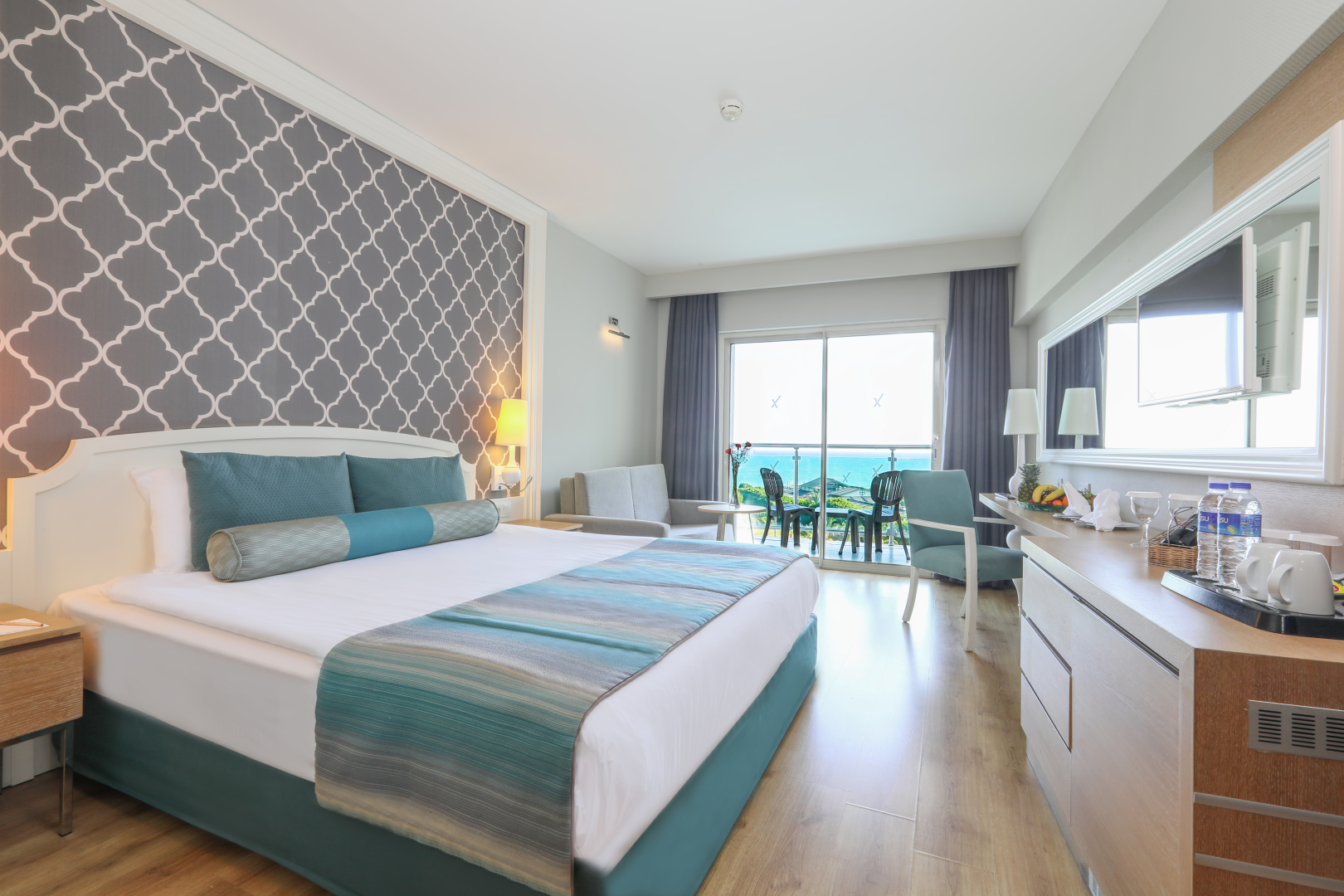 Photo - Sherwood Exclusive Lara