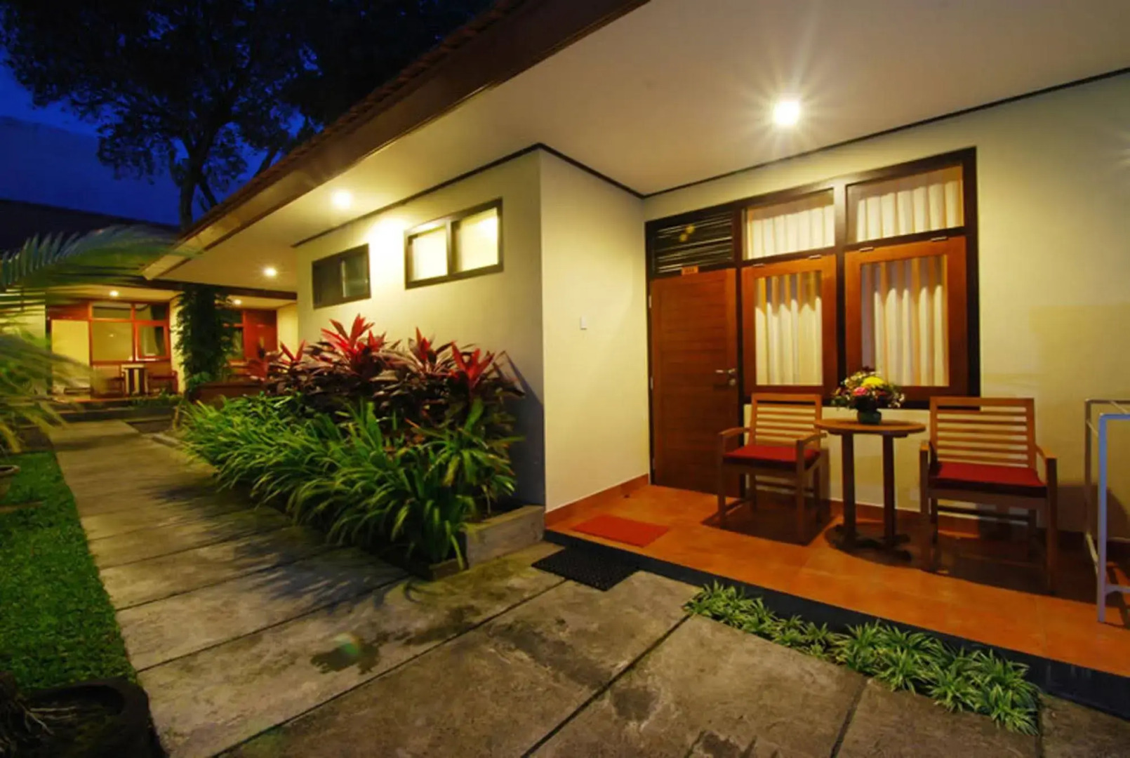 Photo - Yulia Beach Inn Kuta