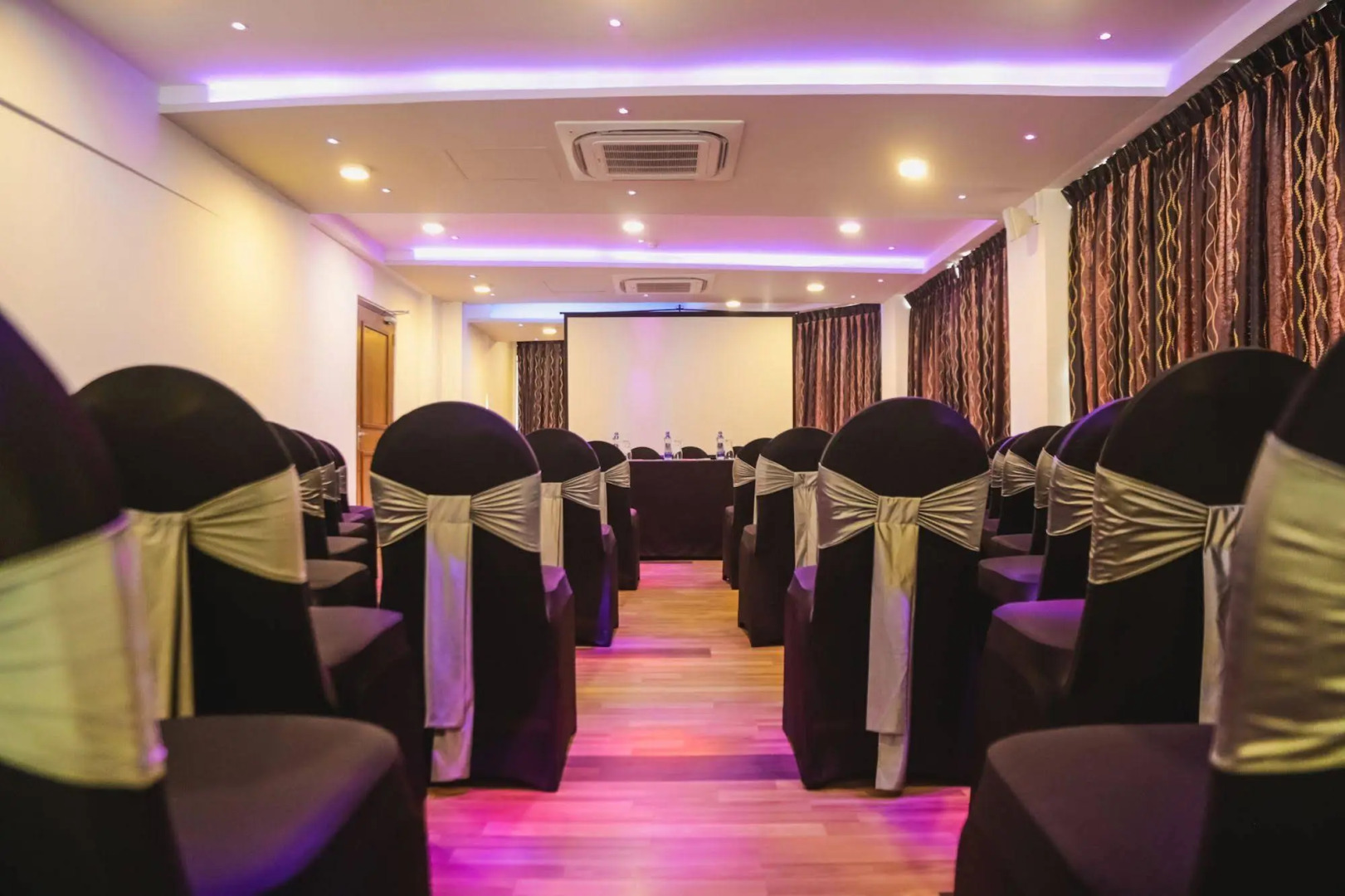 Photo - The Ocean Colombo - Guaranteed Sea View Rooms