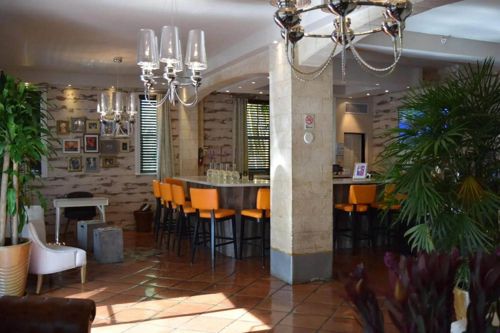 Photo - Shelley Hotel