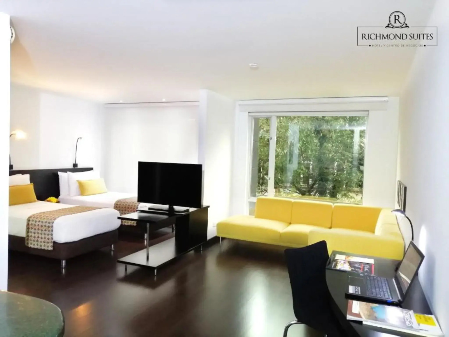 Photo - Richmond Suites Hotel