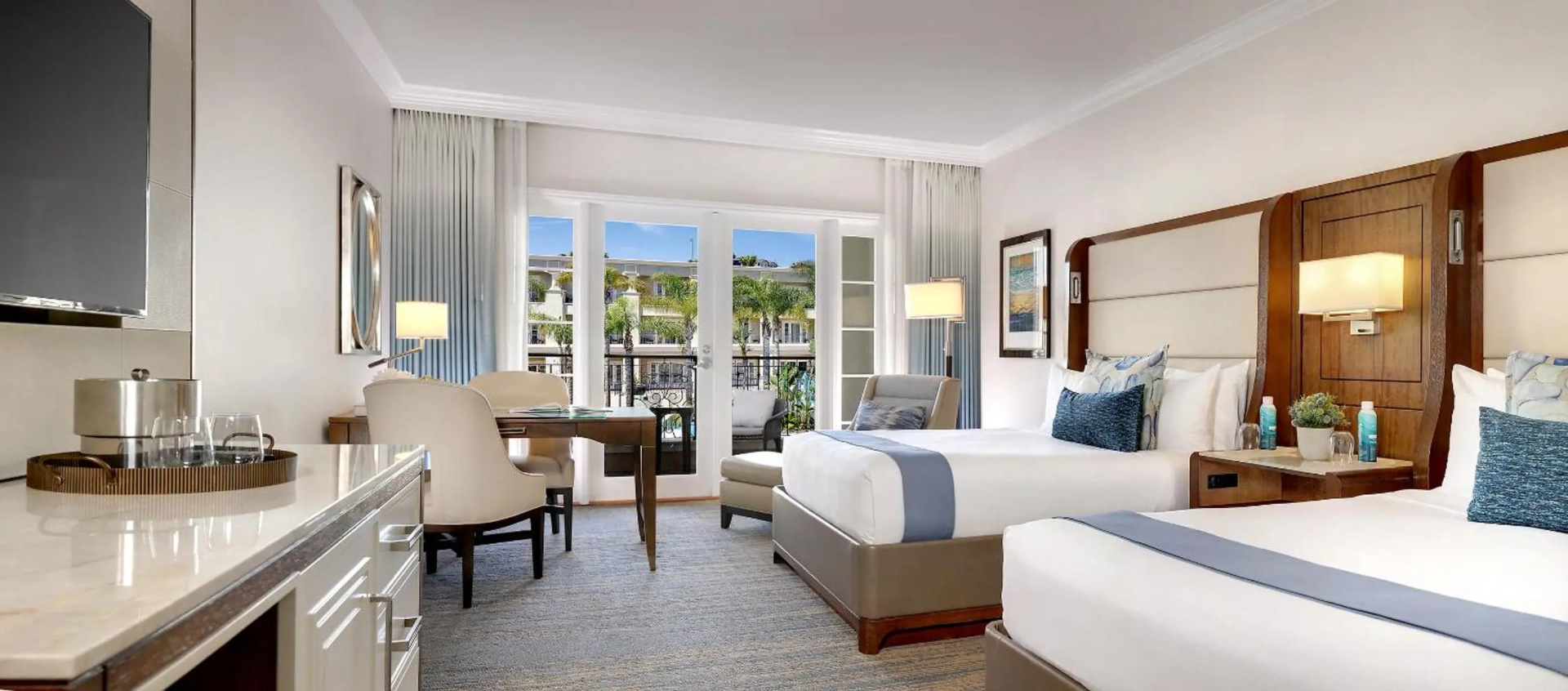 Photo - Balboa Bay Resort
