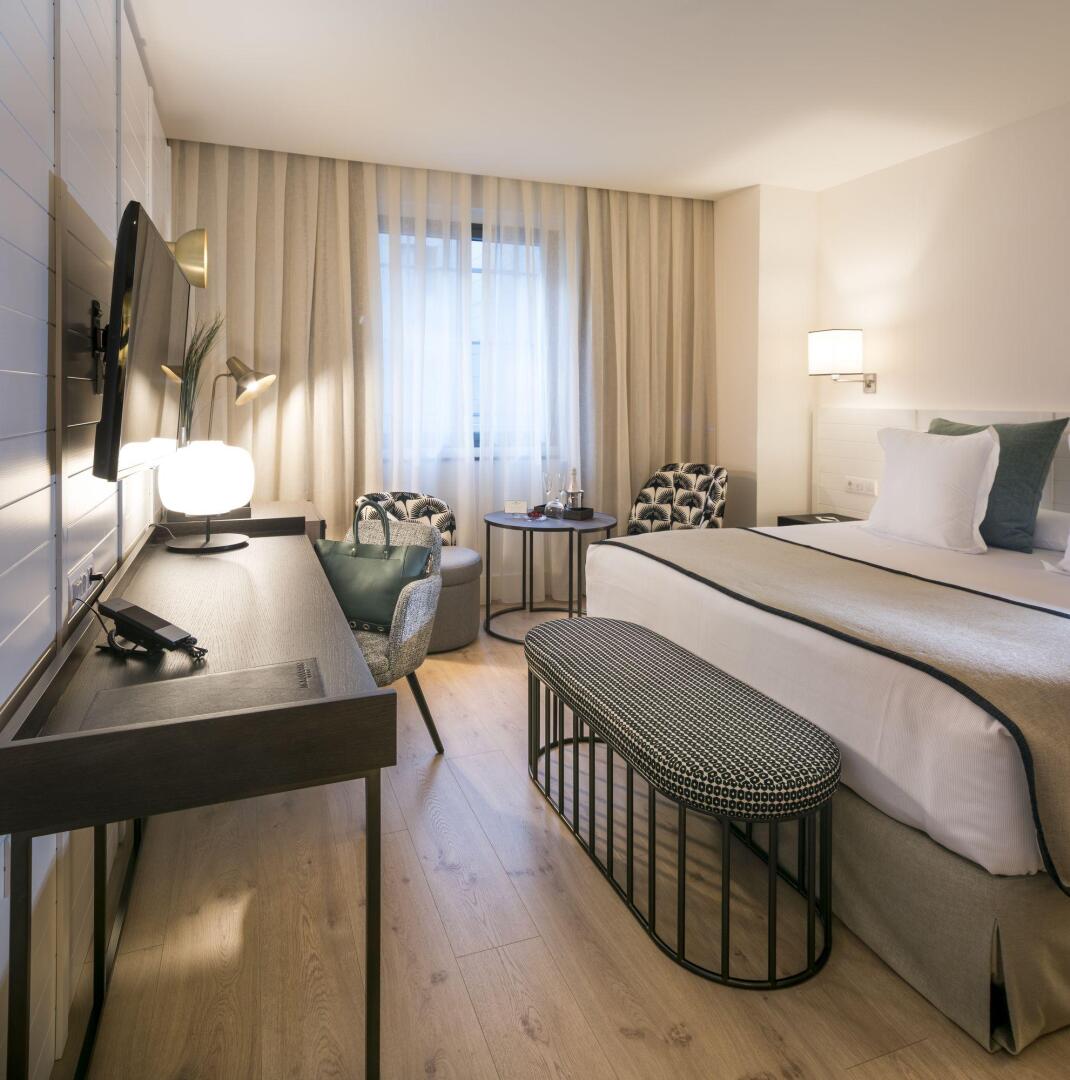 Photo - Molina Lario