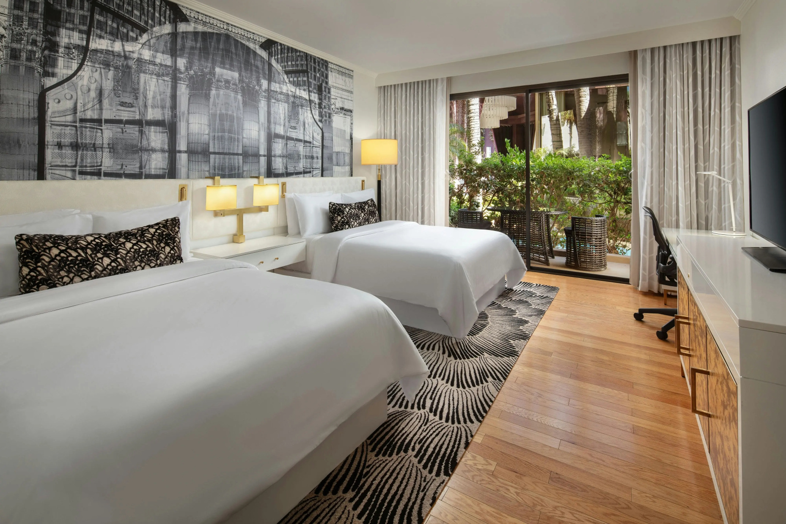 Photo - Avenue of the Arts Costa Mesa, a Tribute Portfolio Hotel