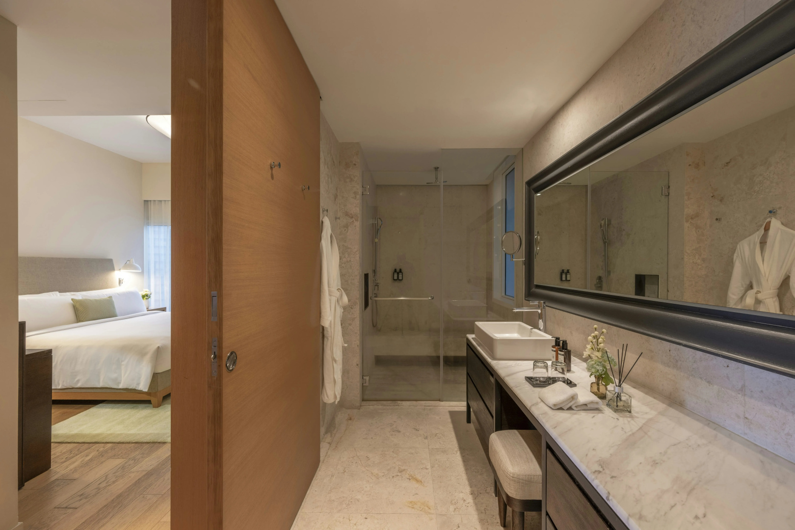Photo - Lanson Place Bukit Ceylon