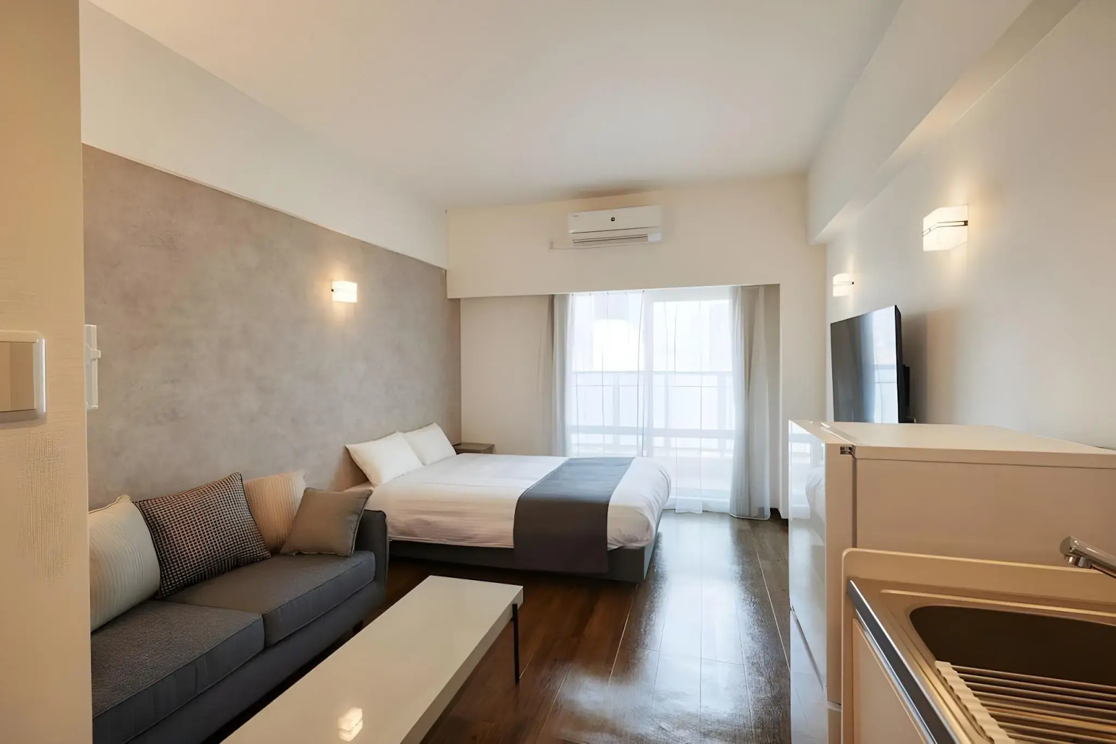 Foto - New Normal Hotel in NAMINOUE ニューノーマルホテルイン波の上