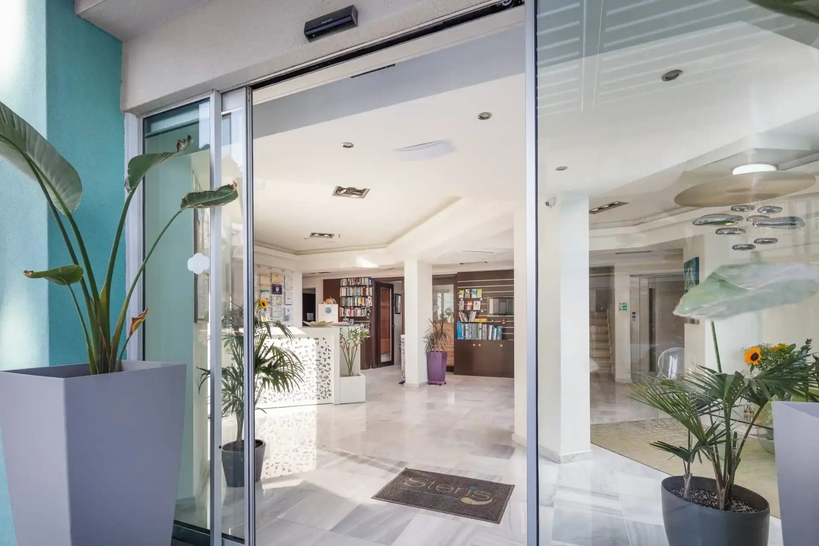 Photo - Steris Elegant Beach Hotel