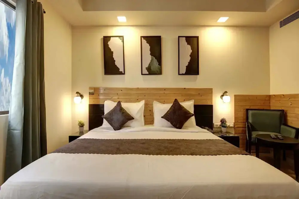 Photo - Saltstayz Select - Nehru Place & New Friends Colony