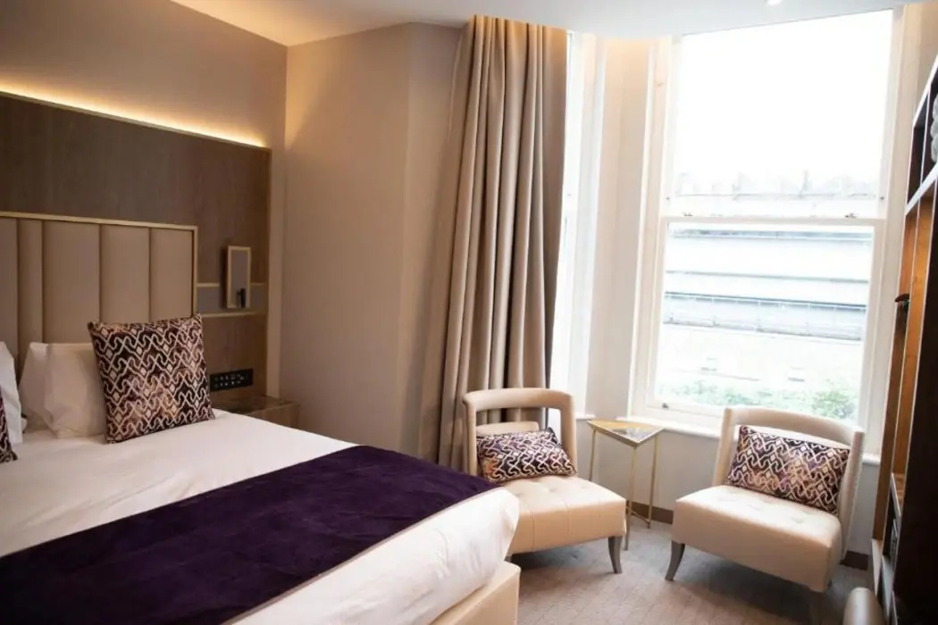 Photo - Merit Kensington Hotel