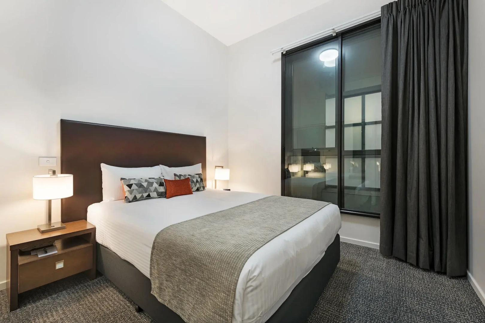Photo - Melbourne CBD Central Apartment Hotel Official