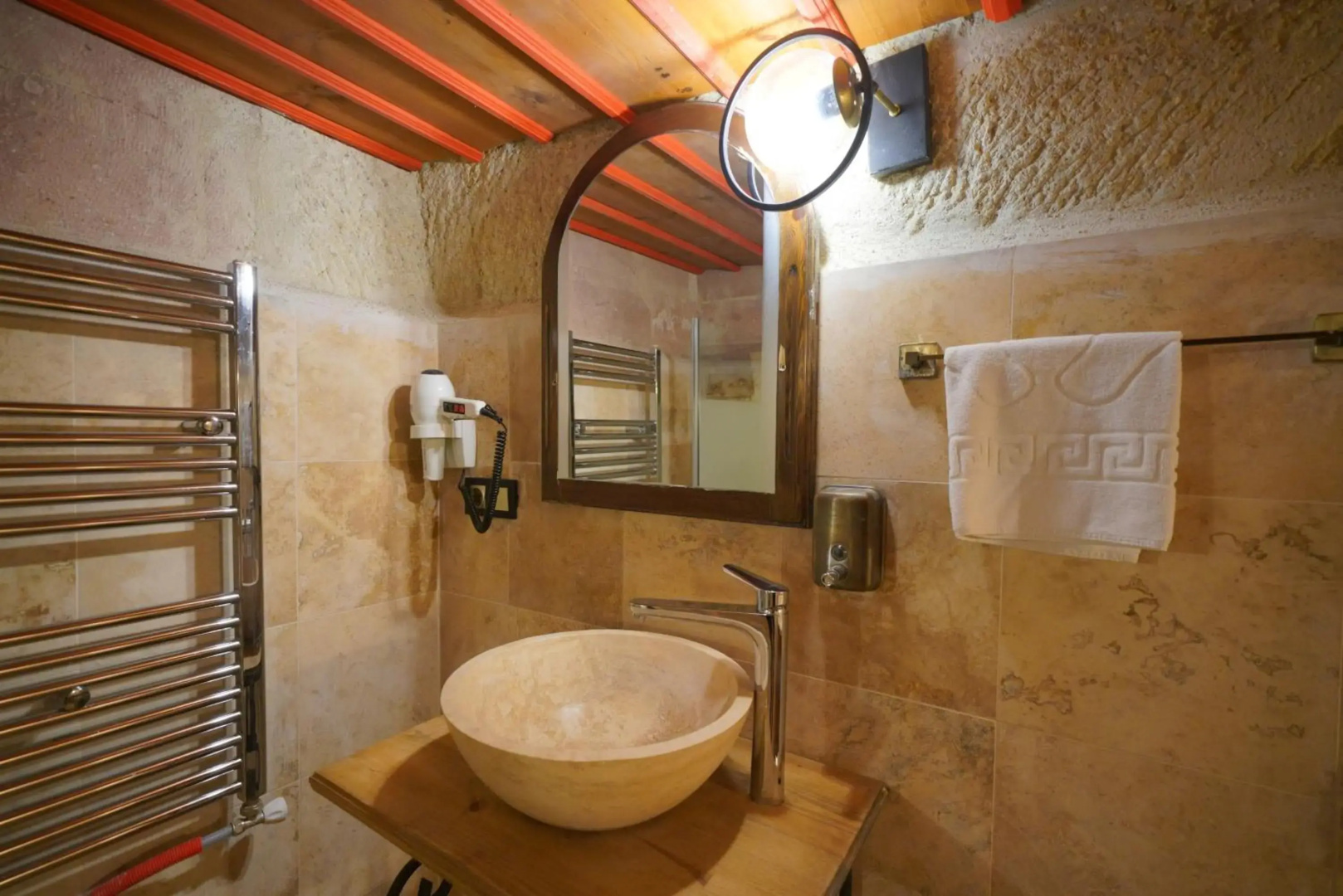 Photo - Travel Inn Cave Hotel