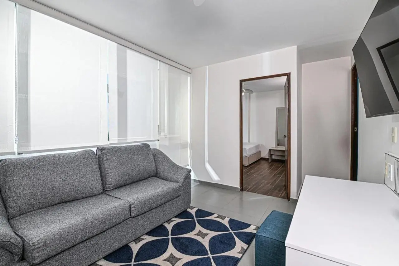 Photo - Vista Express Guadalajara Expo SureStay Collection by BW