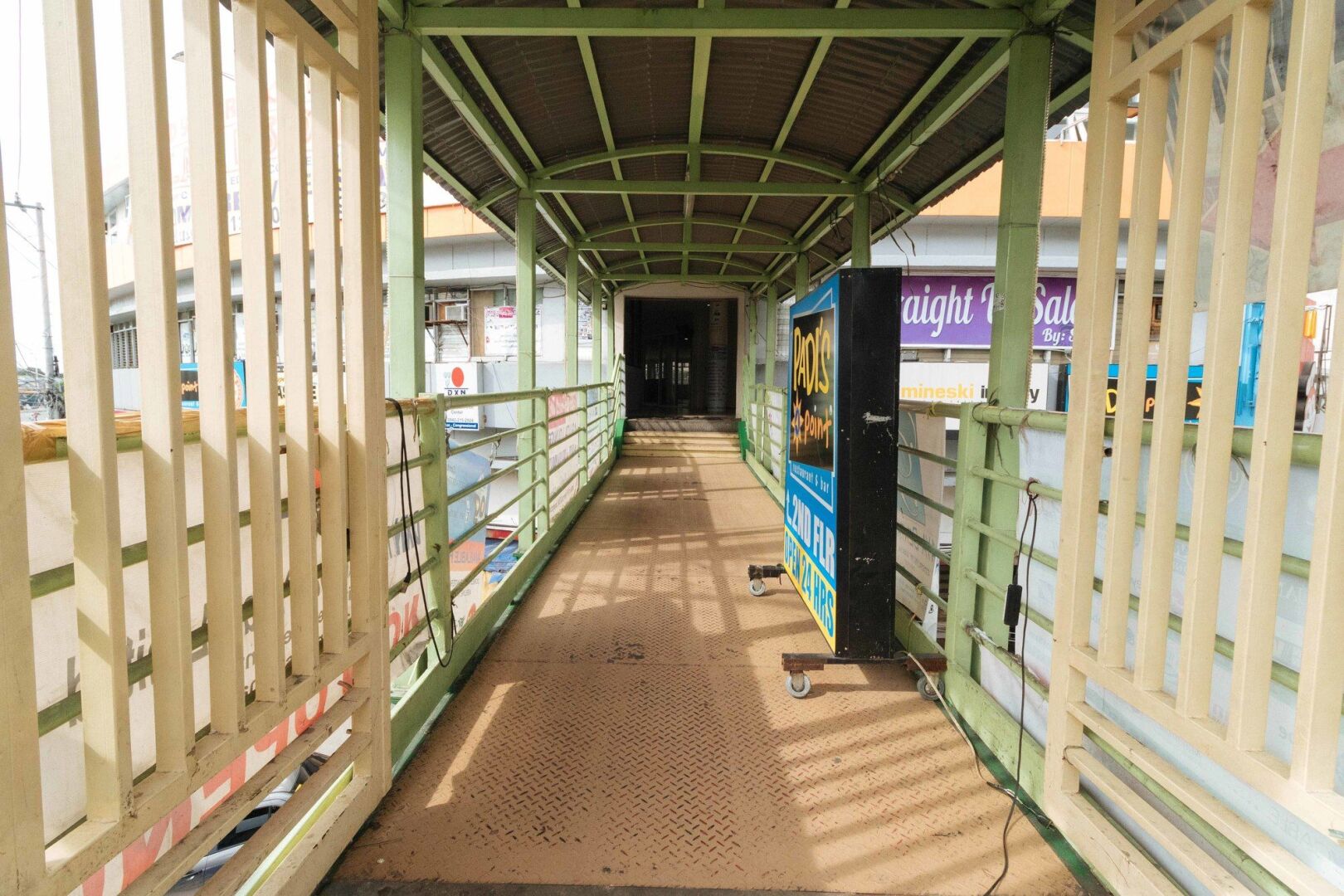 Photo - RedDoorz Plus at EDSA Congressional