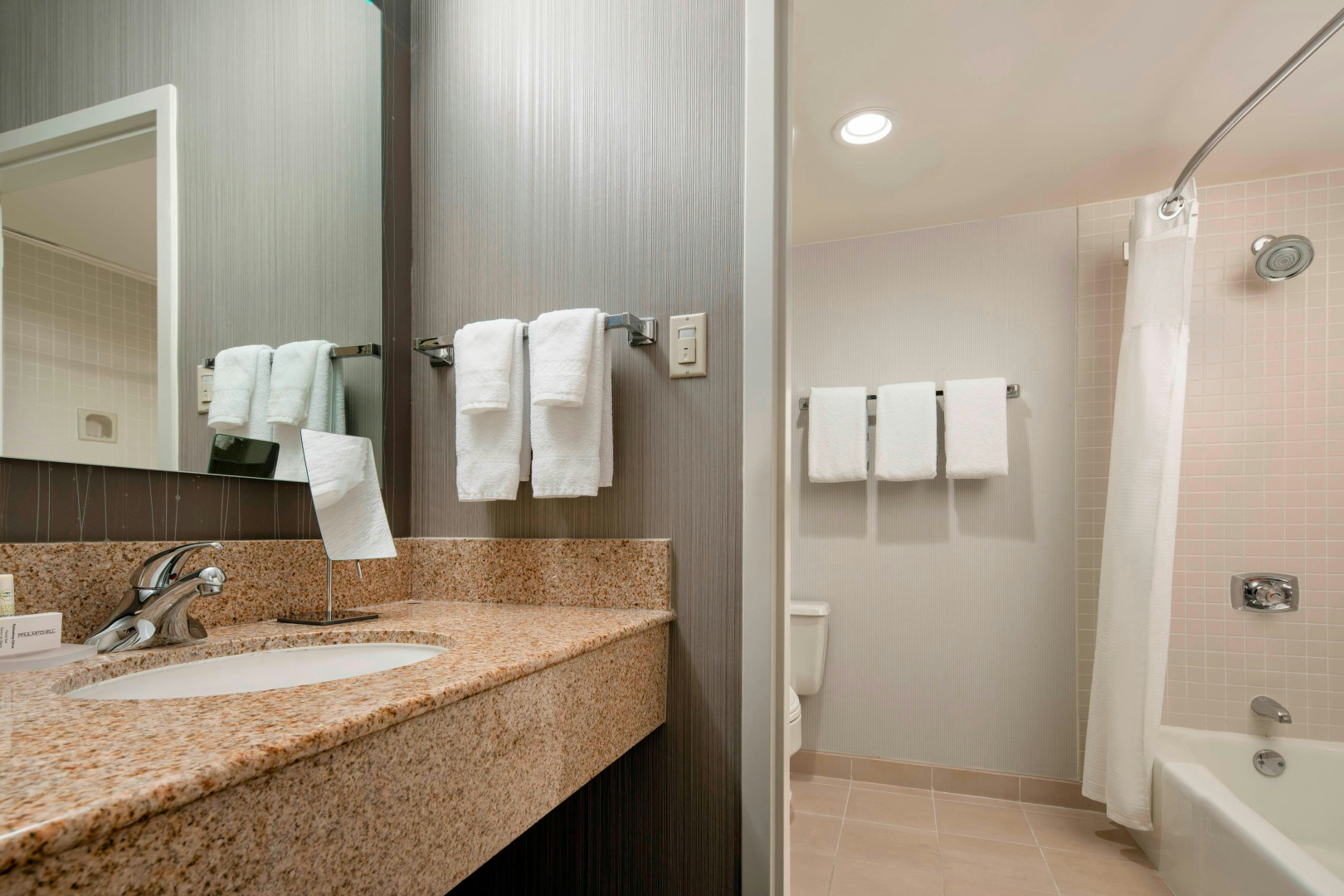 Photo - Courtyard by Marriott San Francisco Airport