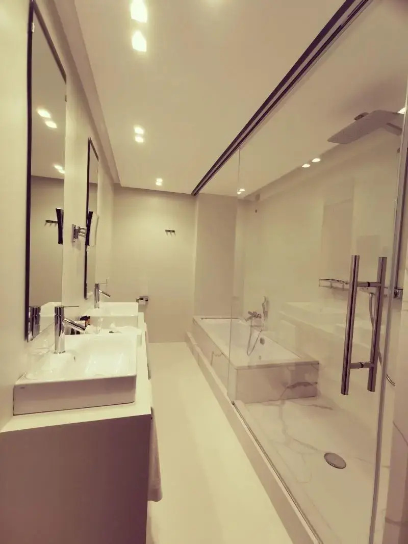 Photo - Royal Palace Hotel