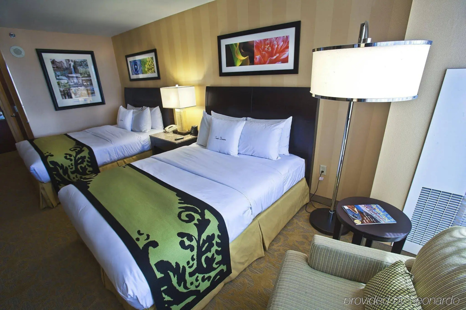 Photo - Hotel Zessa Orange County Airport, a DoubleTree by Hilton