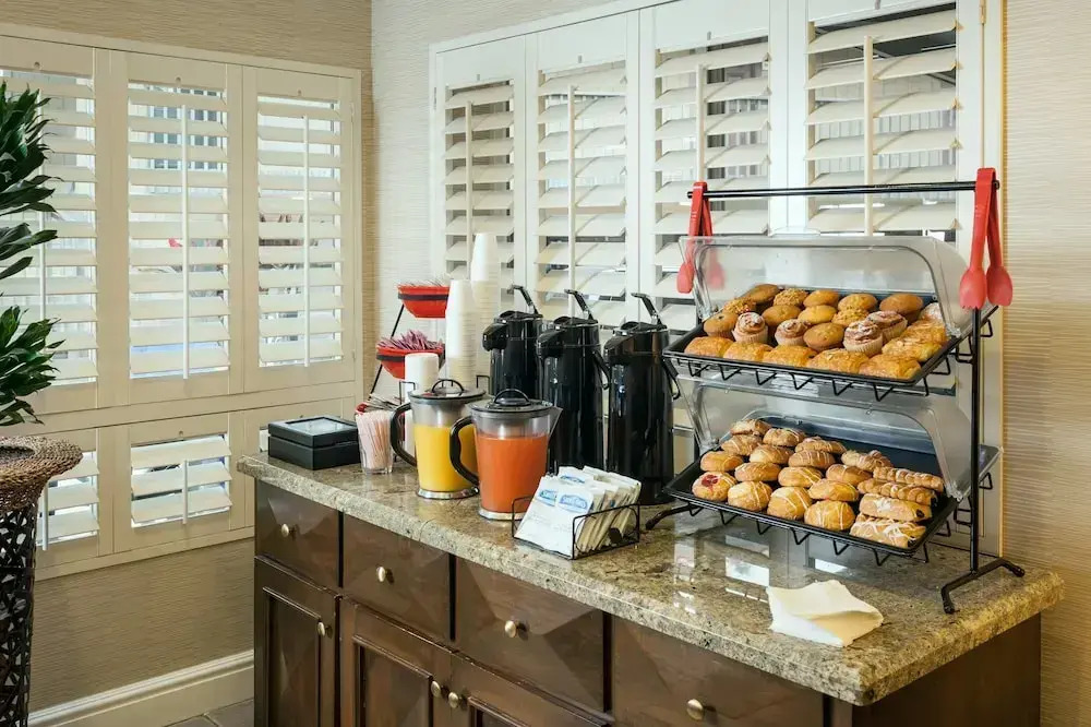 Photo - Pacific Shores Inn