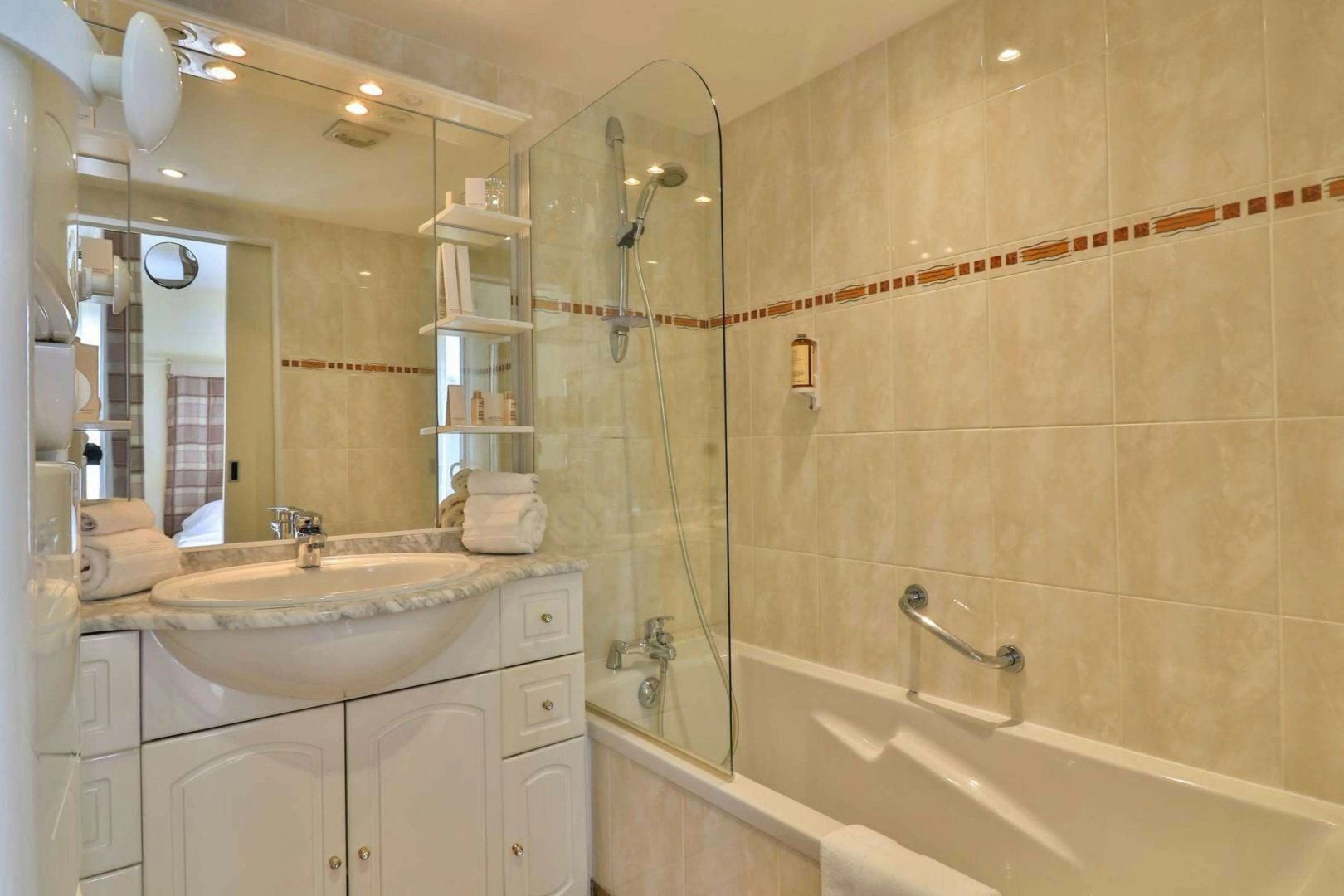 Photo - Best Western Plus Sanary