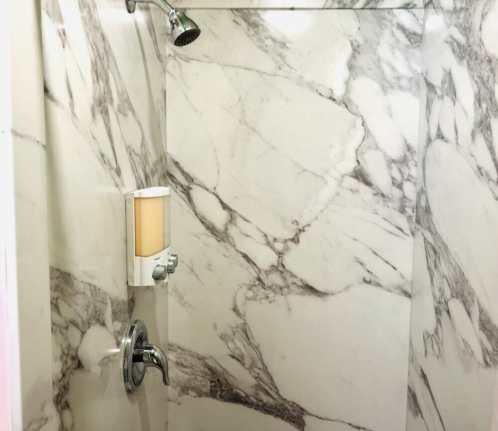 Photo - Somerset Hotel