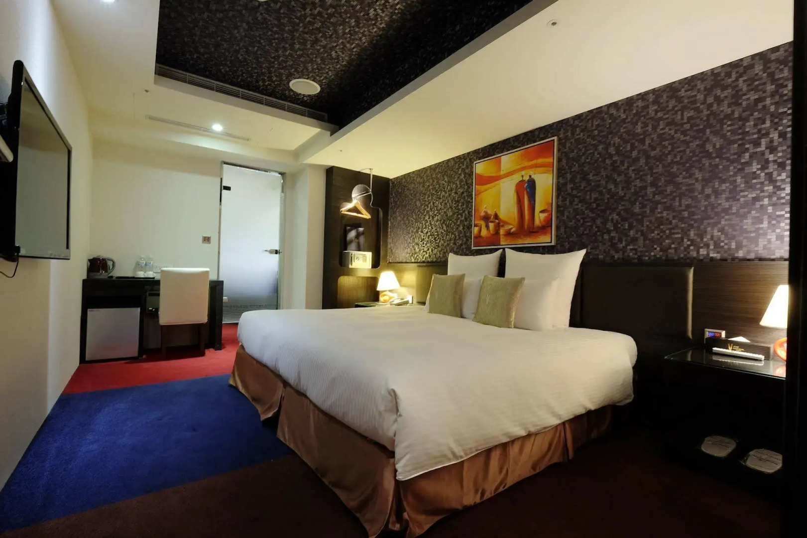 Photo - V-one Vogue Hotel