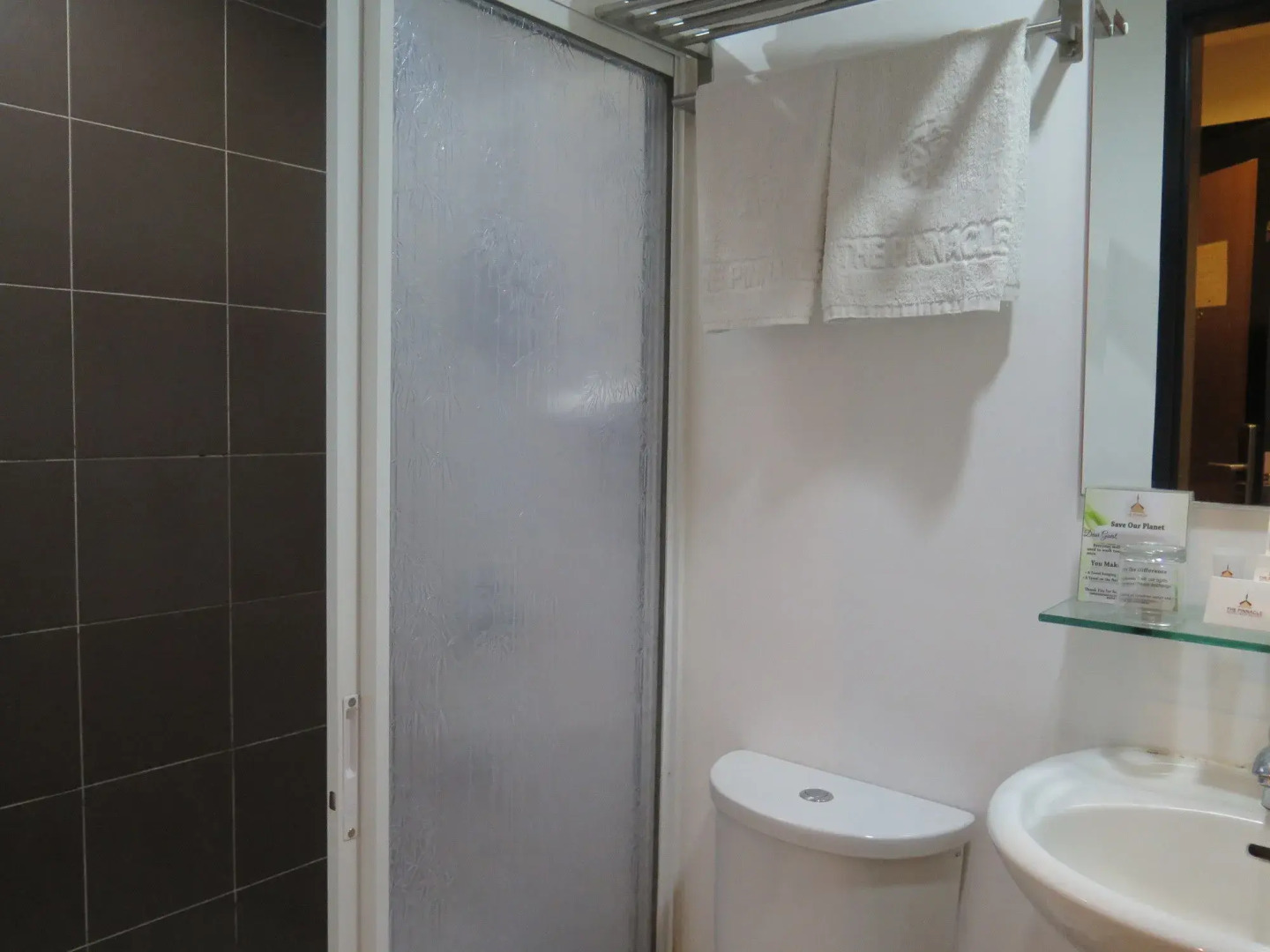 Foto - The Pinnacle Hotel and Suites