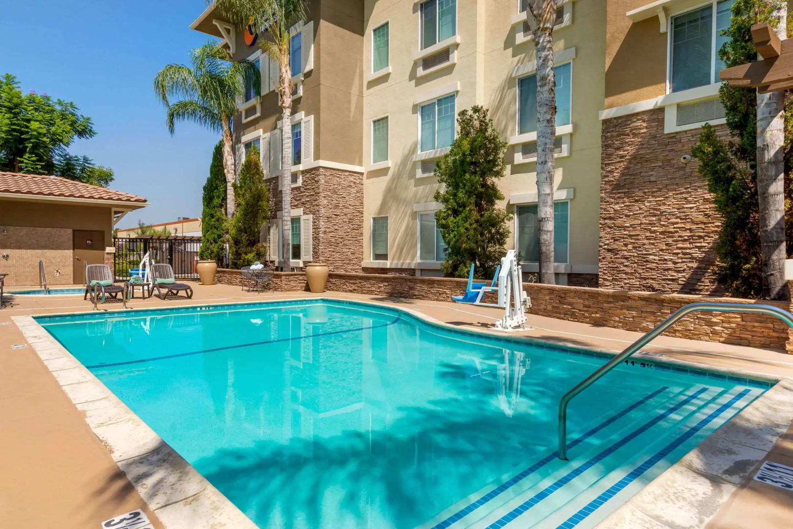 Foto - Comfort Inn & Suites near Ontario Airport