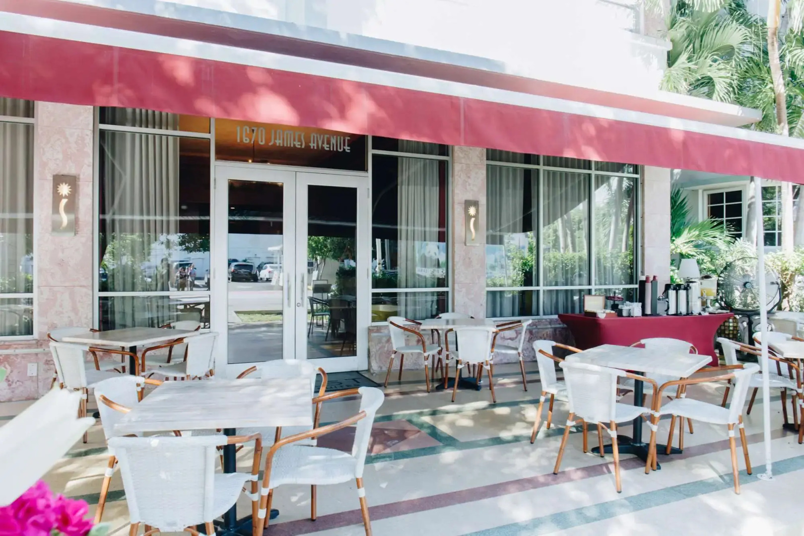 Foto - Crest Hotel Suites