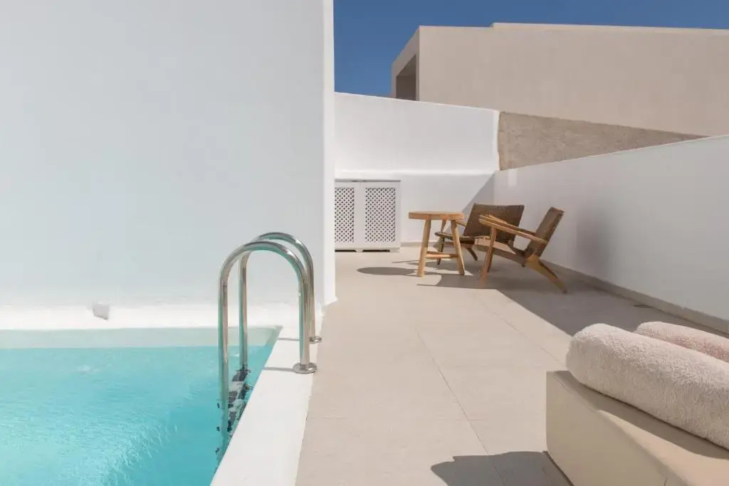 Photo - AVAL All Suite