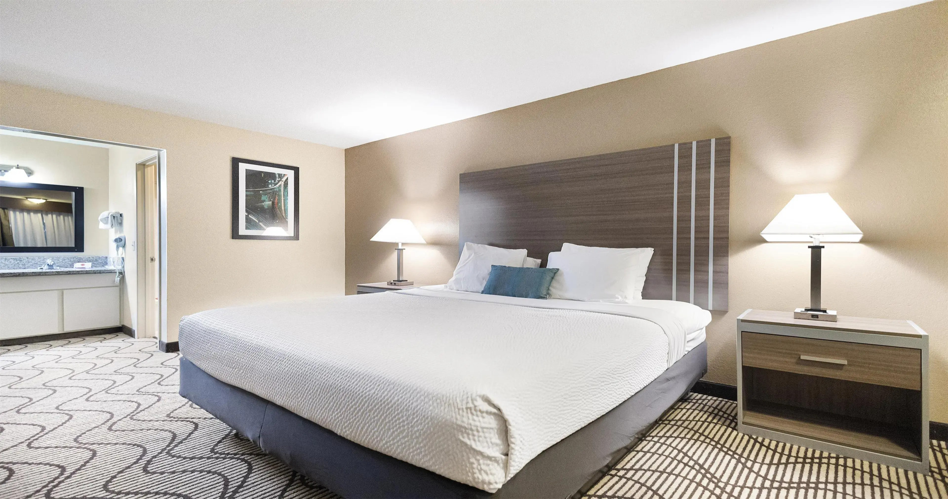 Foto - SureStay Plus Hotel by Best Western Sacramento North