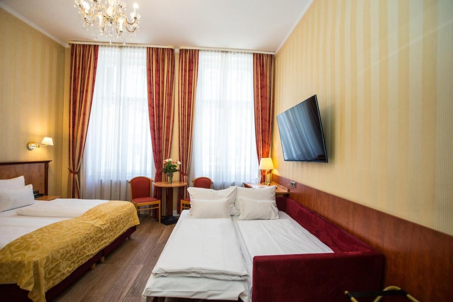 Foto - Opera Suites - Self Check-in