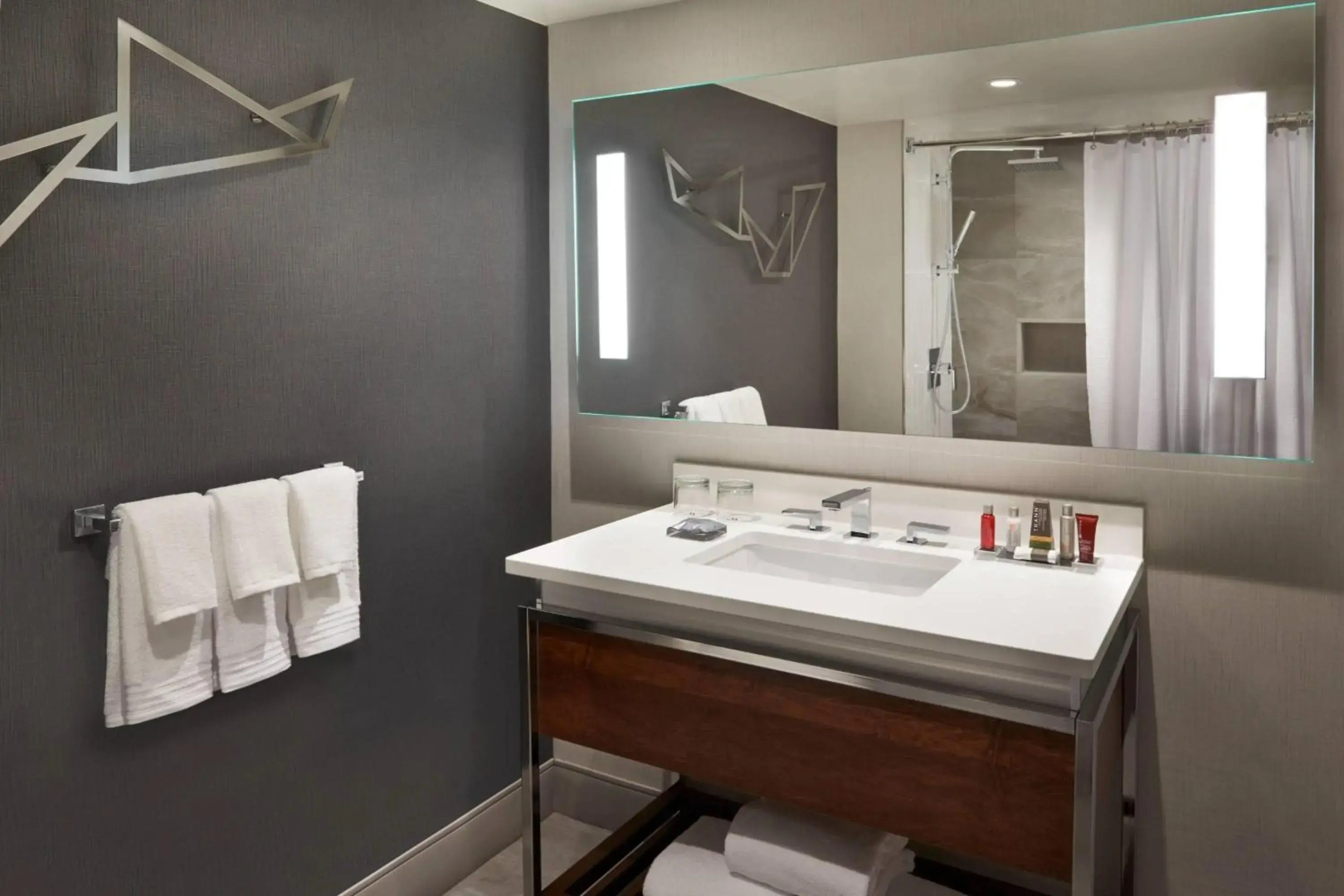 Photo - Toronto Marriott City Centre Hotel