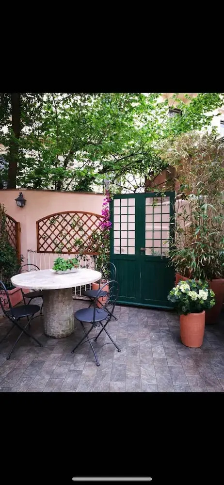 Foto - la piazzetta delle regine
