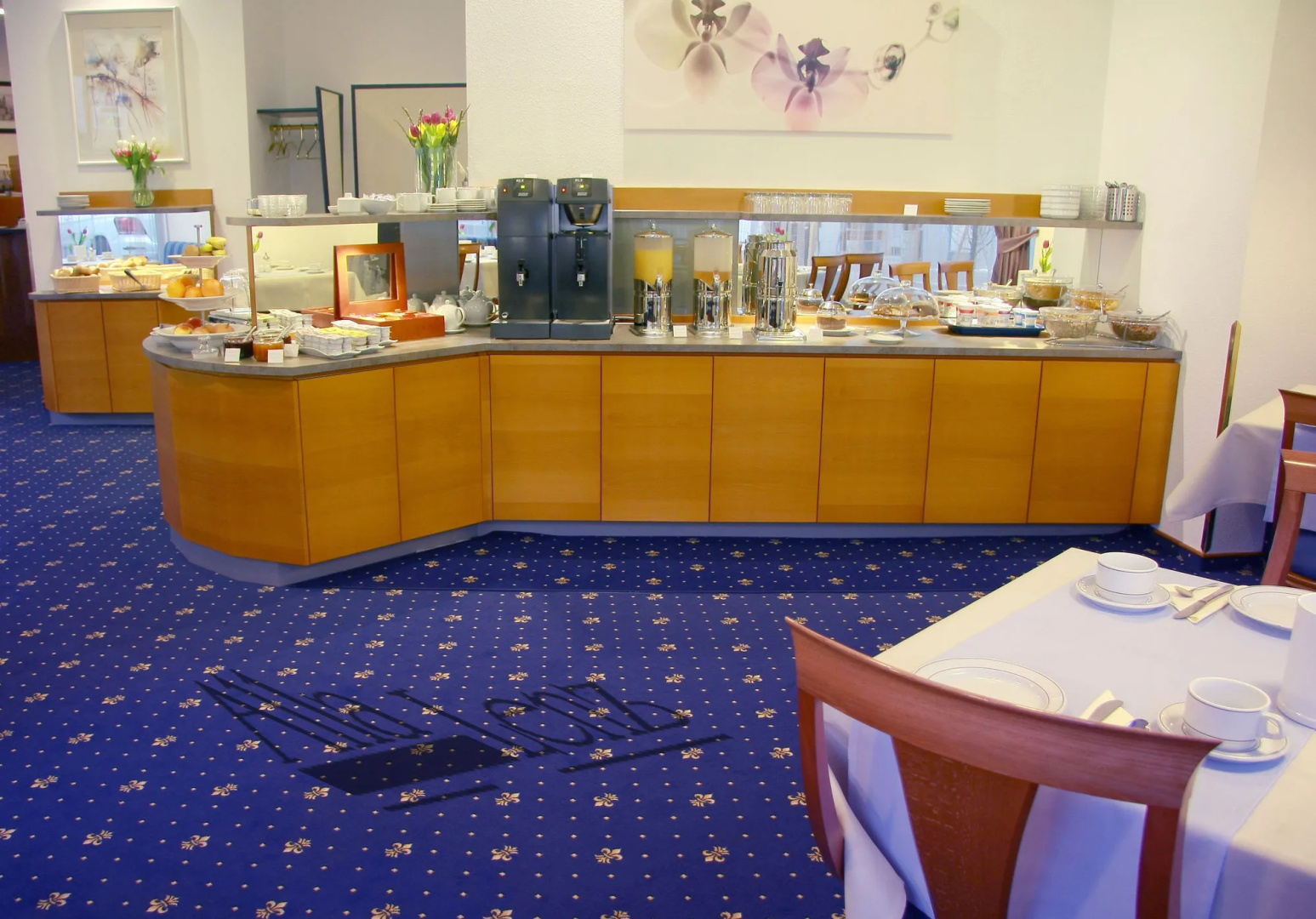 Photo - The Weekend Hotel