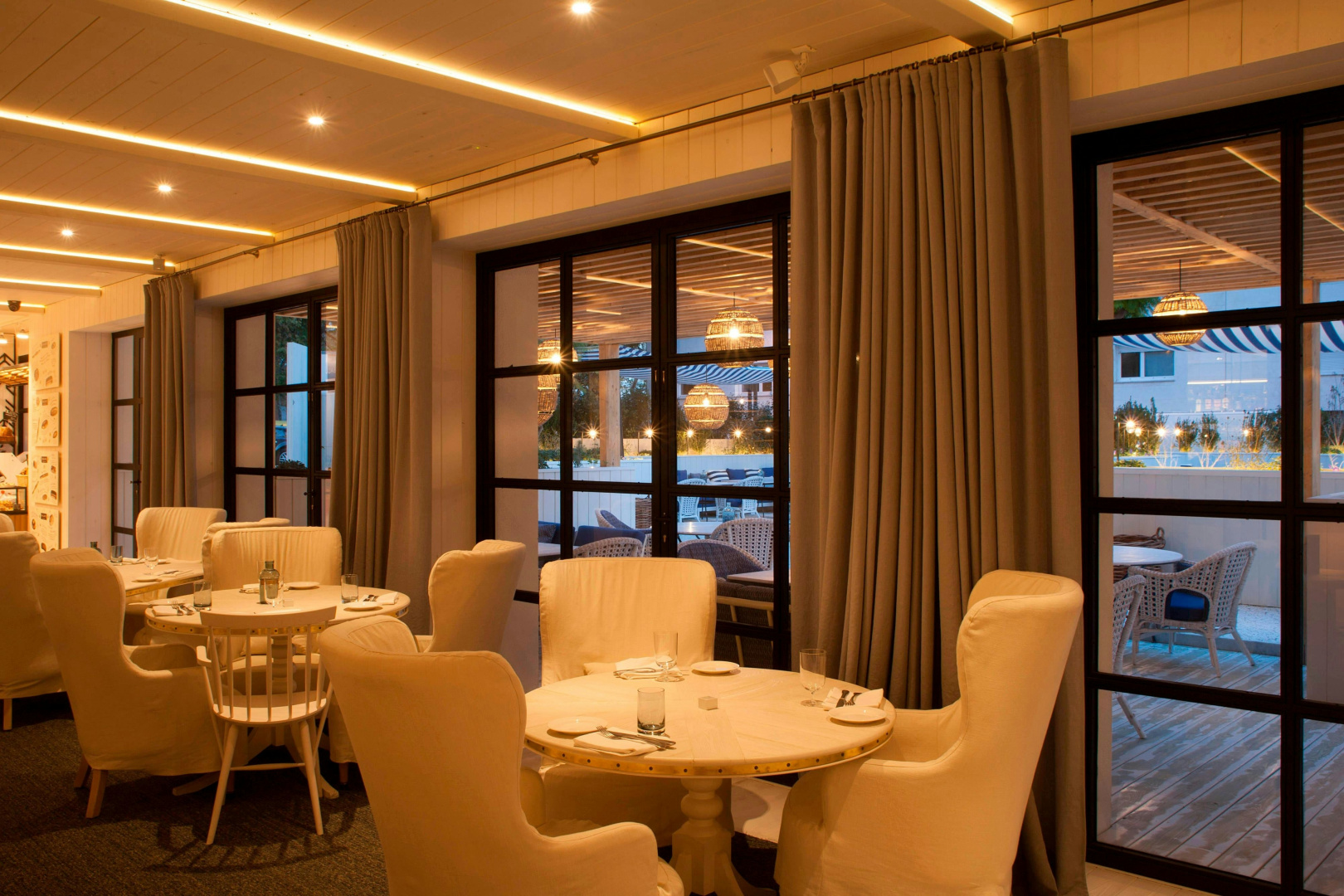 Photo - AC Hotel Victoria Suites by Marriott
