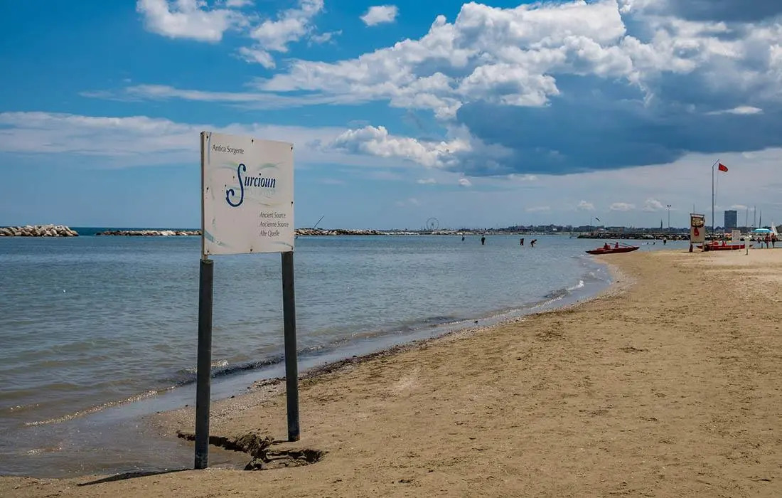 Photo - Hotel Villa dei Fiori - sul mare con piscina
