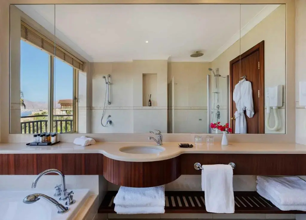 Photo - Royal Shangri-La