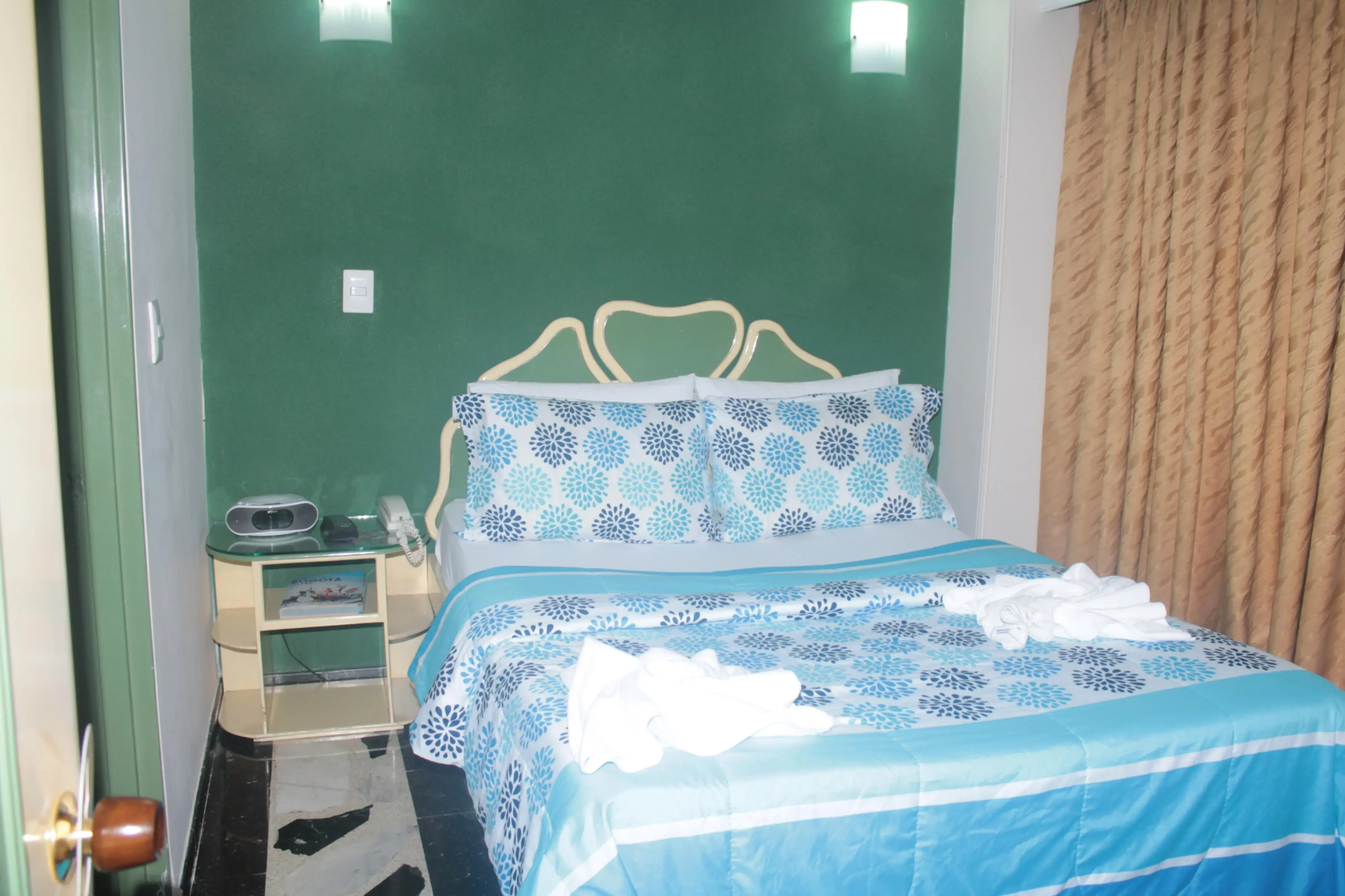 Photo - Hotel Business