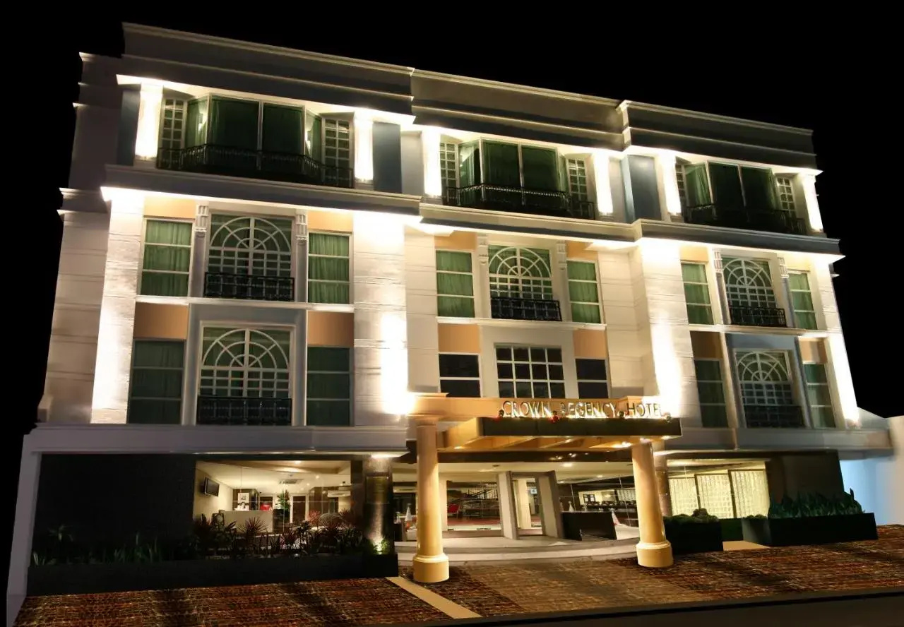 Photo - Crown Regency Hotel Makati