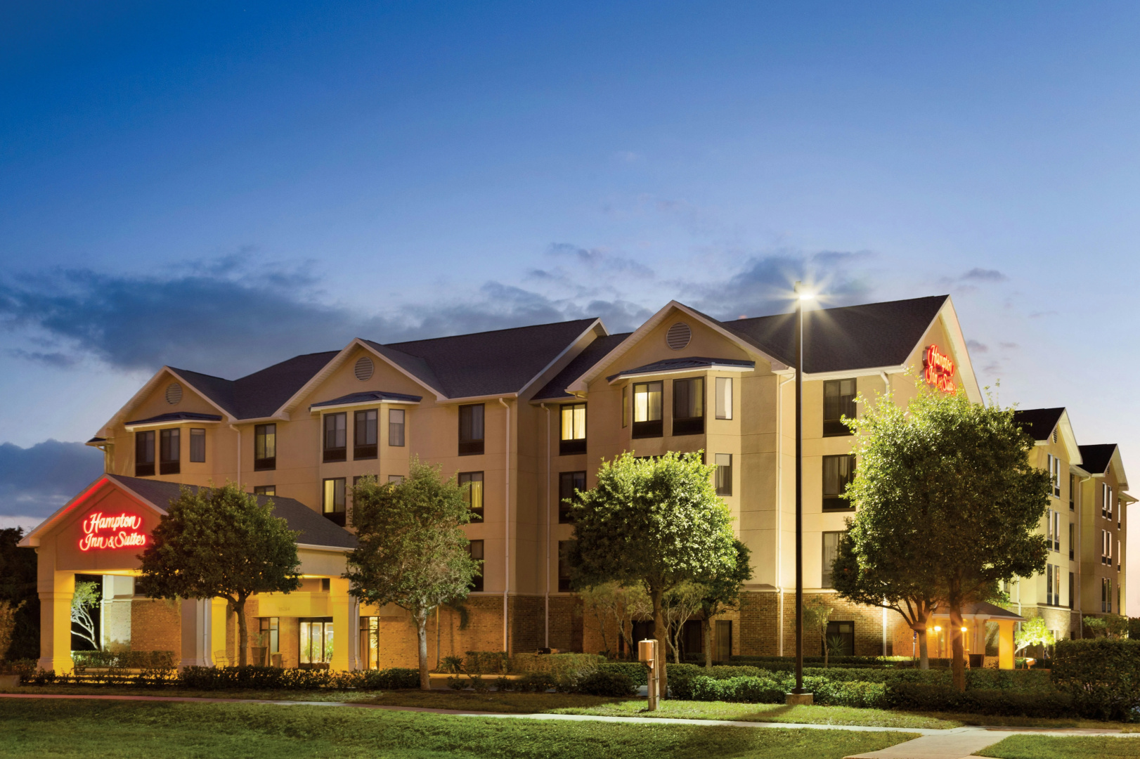 Photo - Hampton Inn & Suites Tarpon Springs