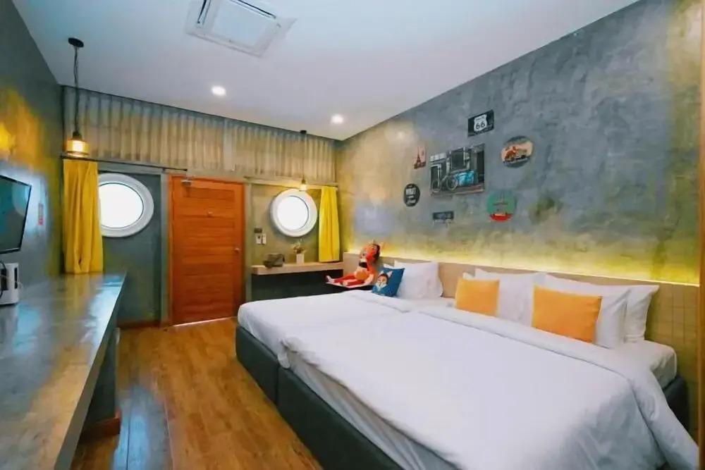 Foto - Yellow Pillow village