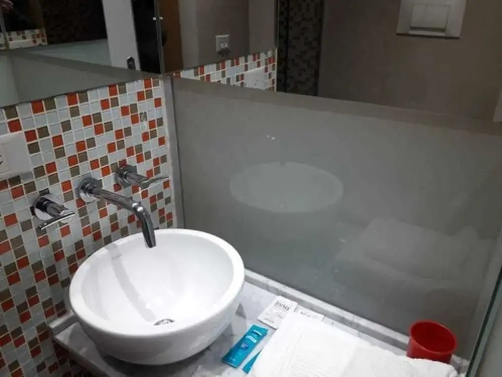 Foto - Hotel Suipacha Inn, a 100 mts del obelisco y a 100mts de Av Corrientes