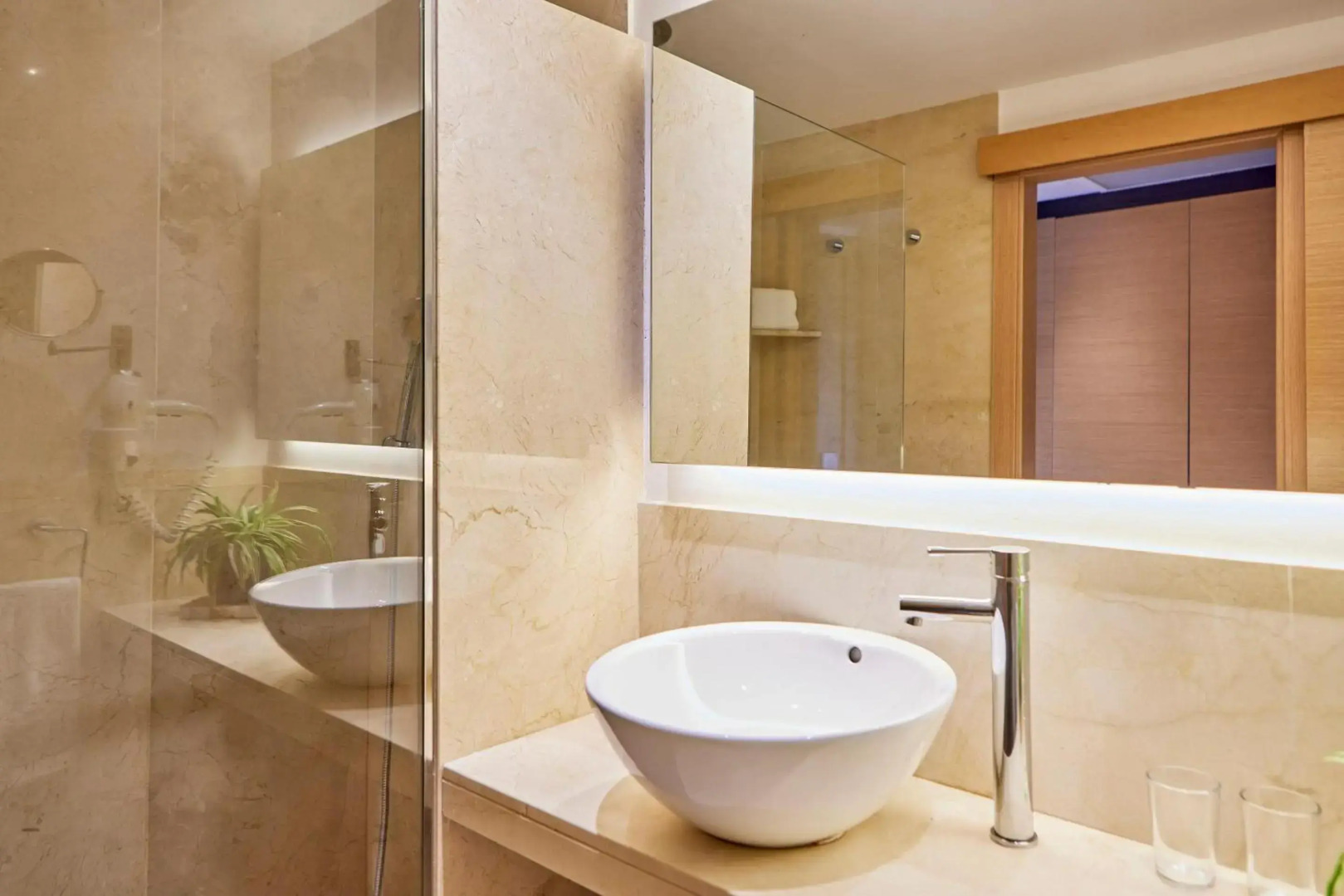 Photo - Zafiro Tropic