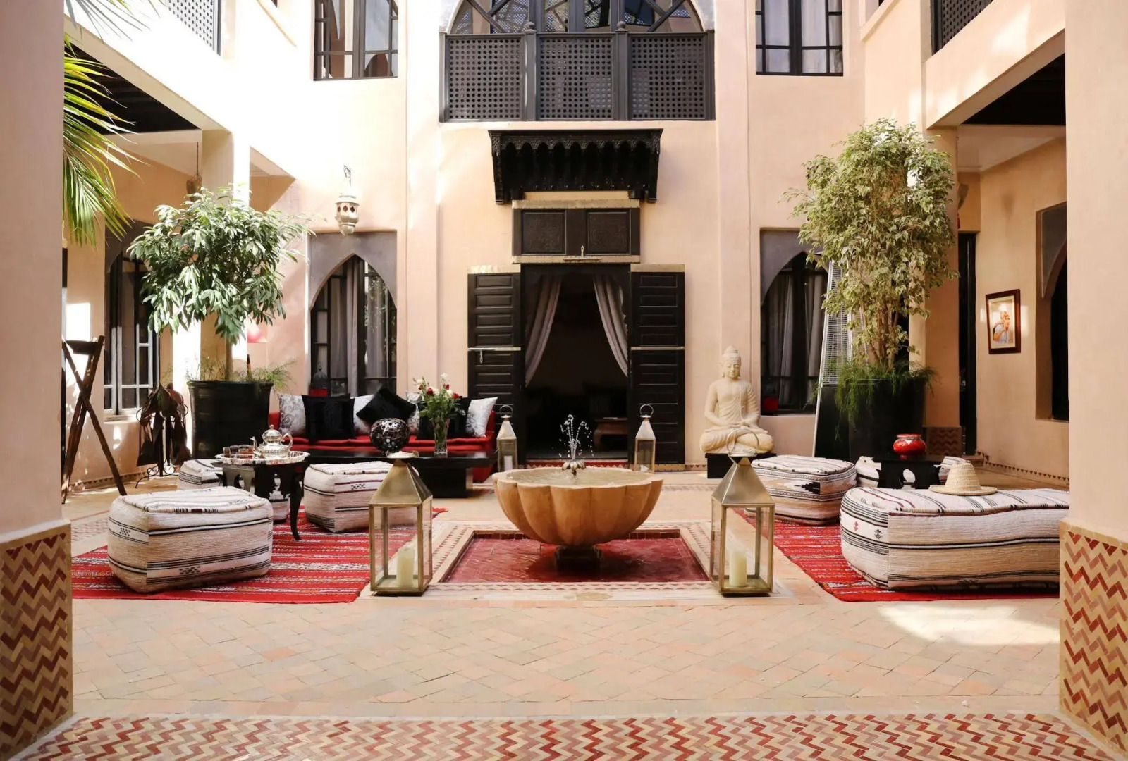 Photo - Riad Basidi piscine chauffée sur le toit de la médina