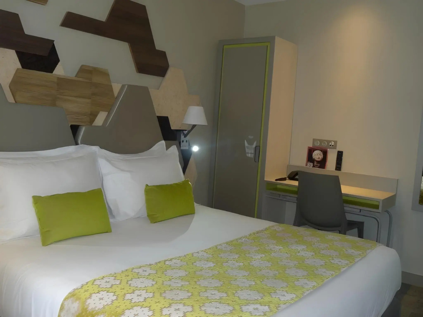 Photo - Prince Albert Wagram