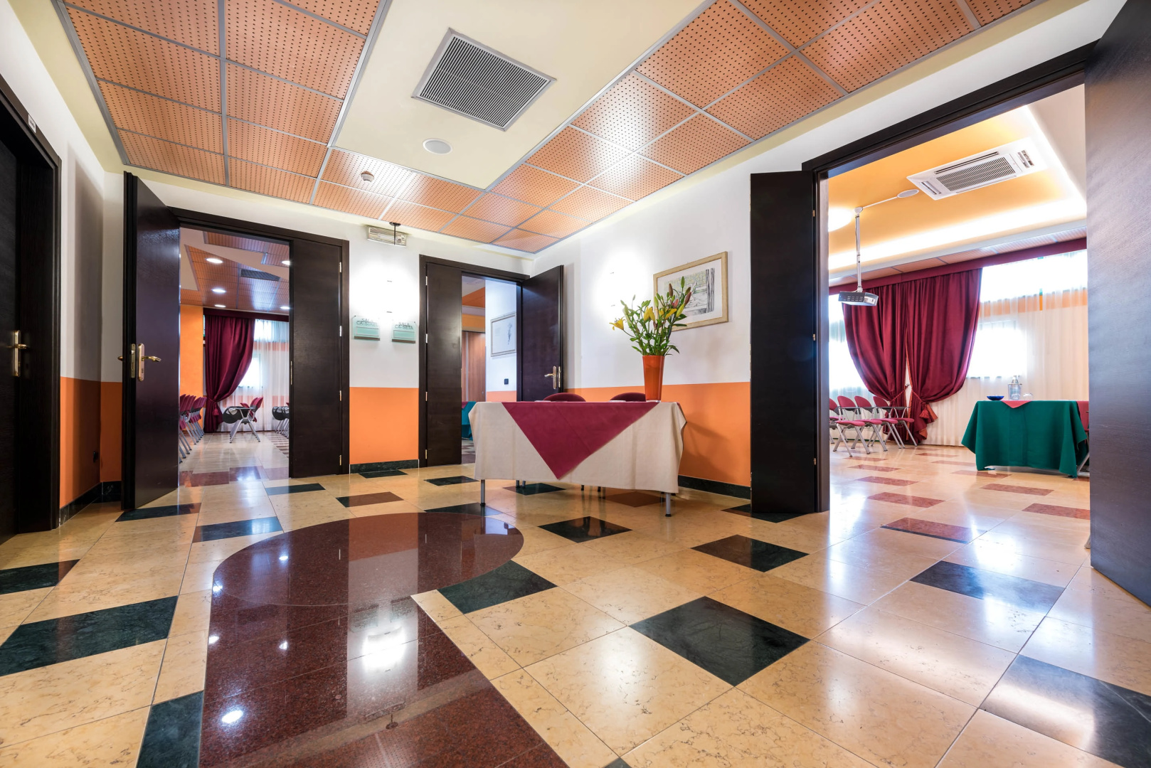 Foto - West Point Airport Hotel