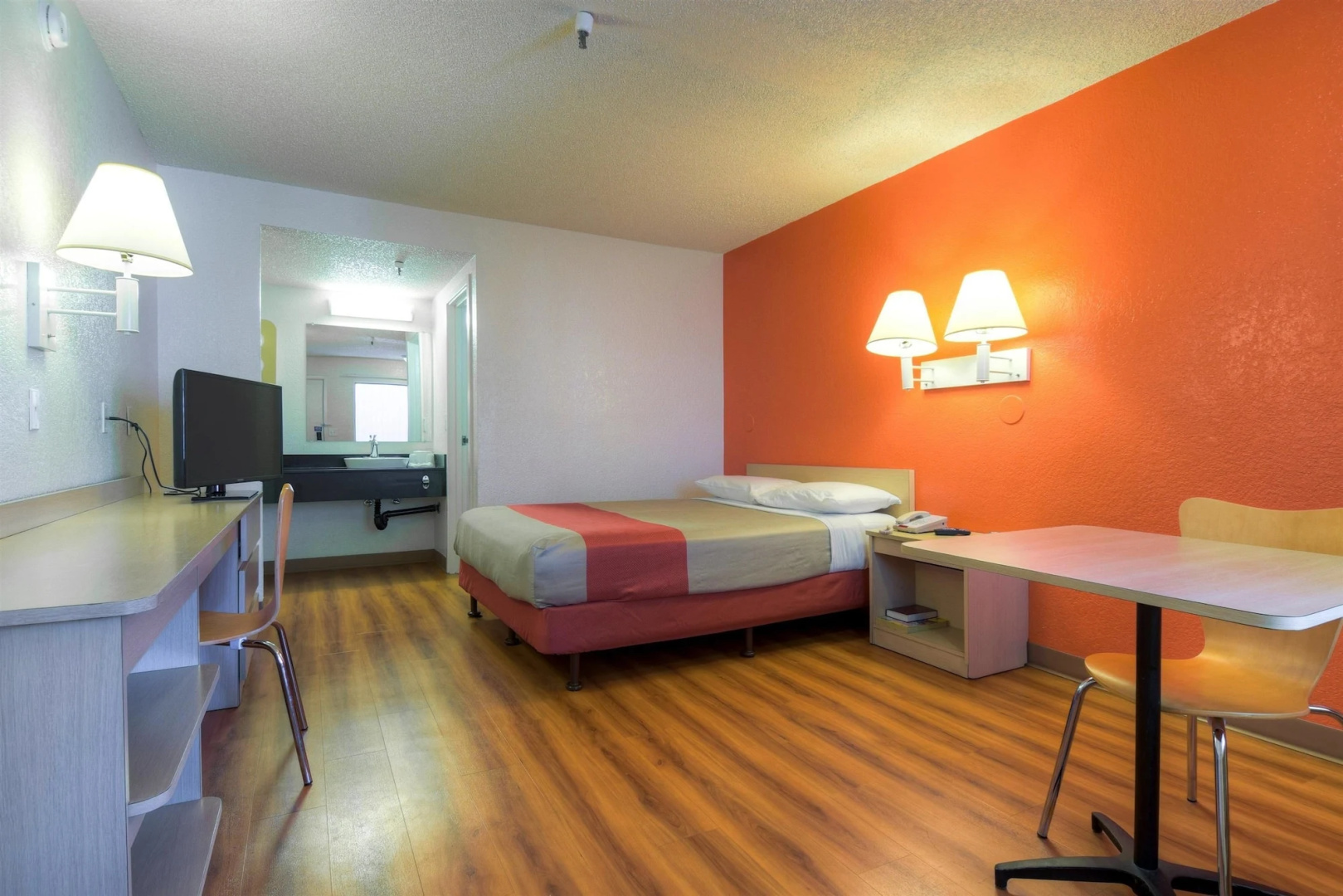 Foto - Motel 6 Santa Ana, CA
