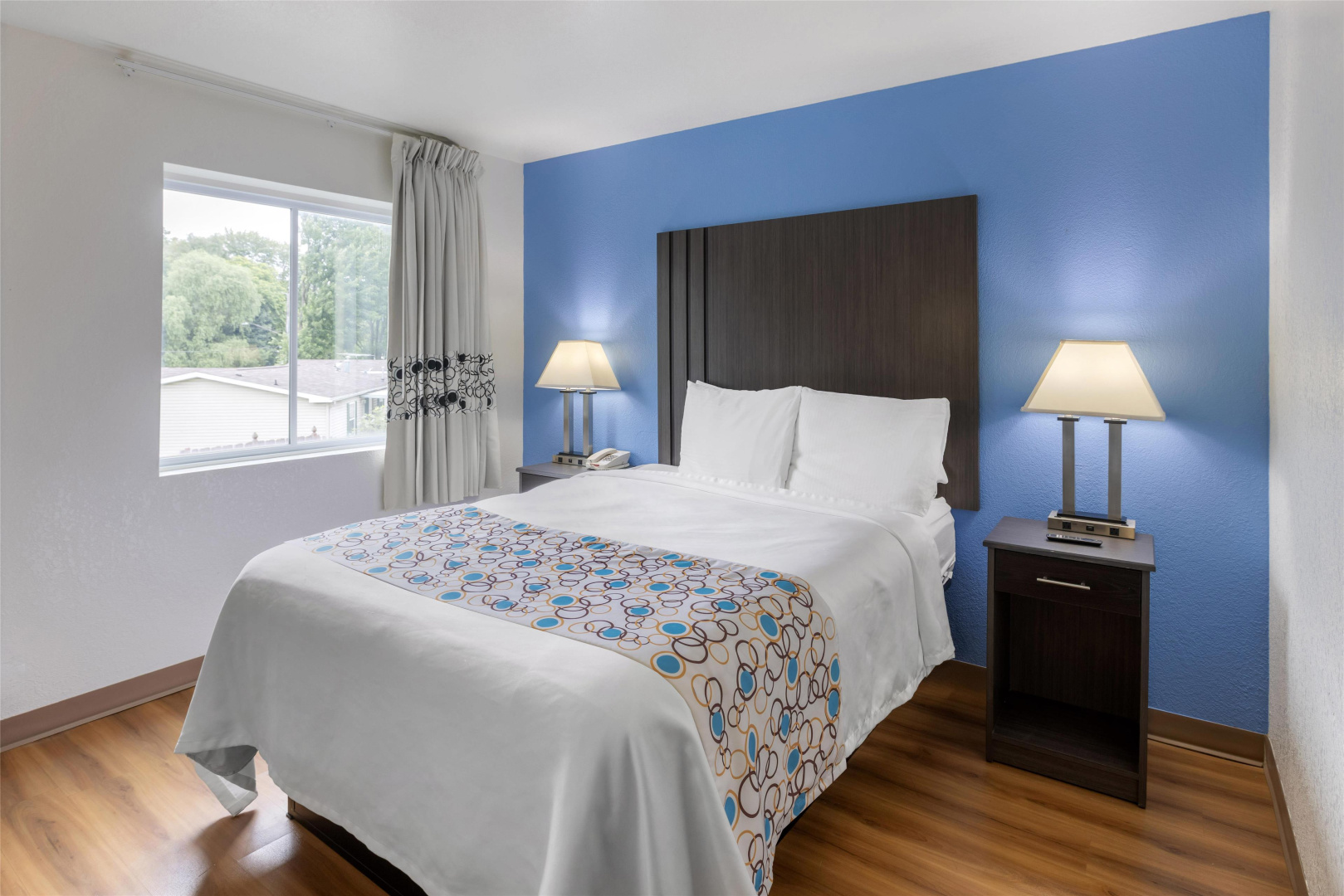 Foto - SureStay Plus Hotel by Best Western Niagara Falls East