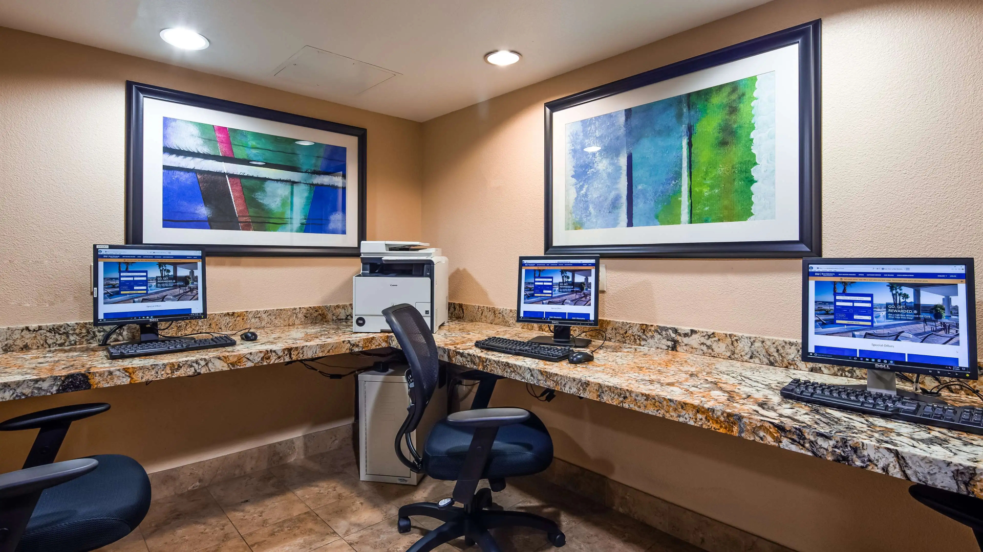 Photo - Best Western Plus Casino Royale - Center Strip