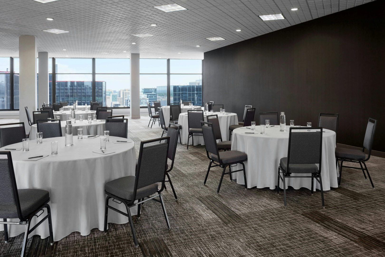 Photo - Delta Hotels by Marriott Ottawa City Centre